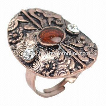 Vintage engraved ring, made of alloy and China A stone, available in various designs and colors