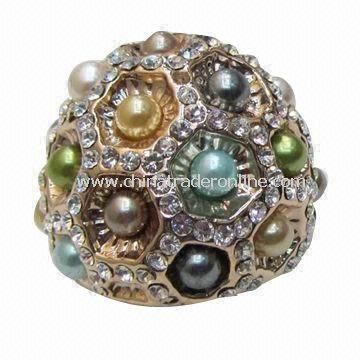 Alloy Ring Decorated with Imitation Pearl and Crystal, Various Colors/Plating are Available