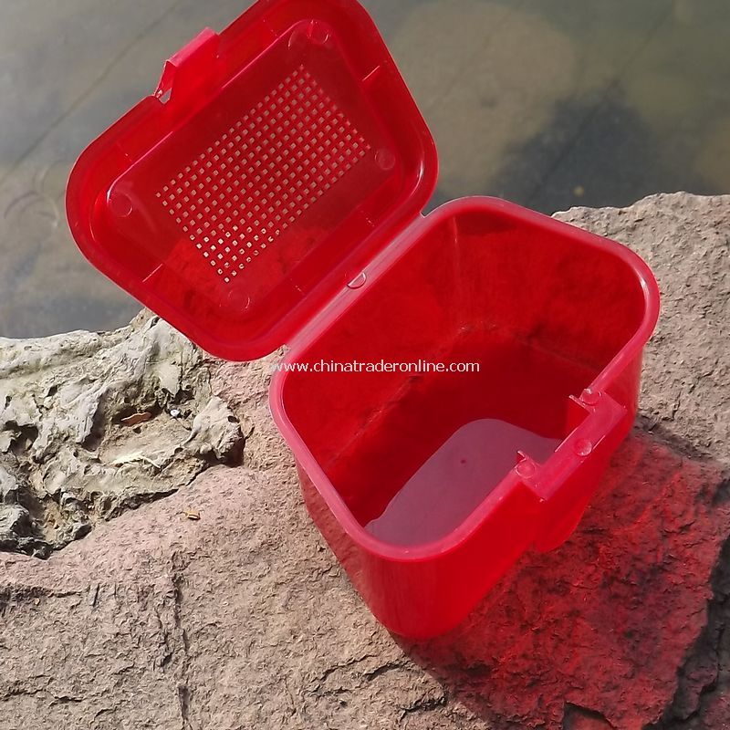 Plastic earthworm box fishing box fishing tool from China