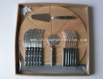pizza board with cutter