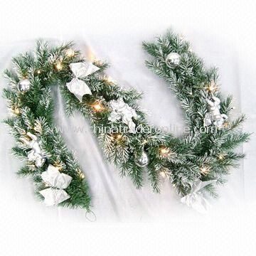 Decorated Jackson Spruce Garland with Snowman